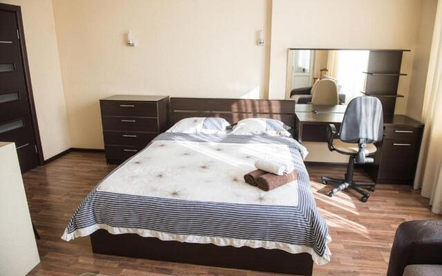 Apartment on Kunayeva 38