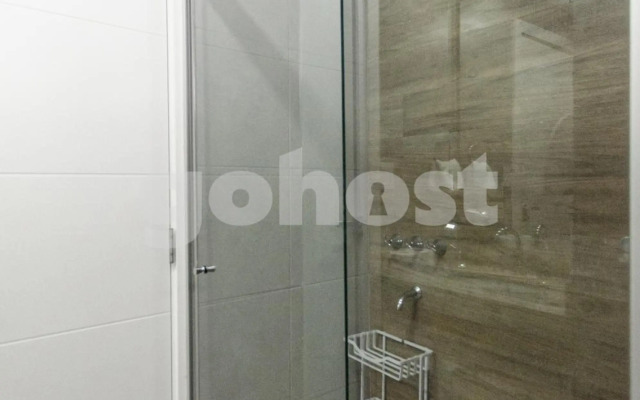 Pequeño estudio moderno en el nuevo centro de Asunción MA001