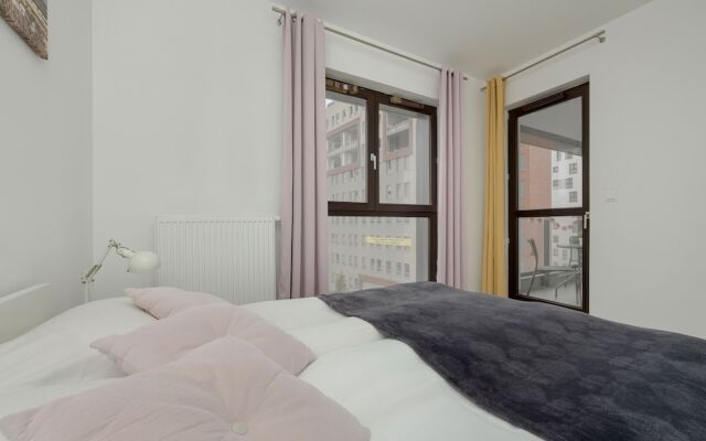 Wolska Apartment Warsaw by Renters