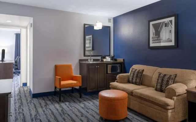 Travelodge Suites Saint John