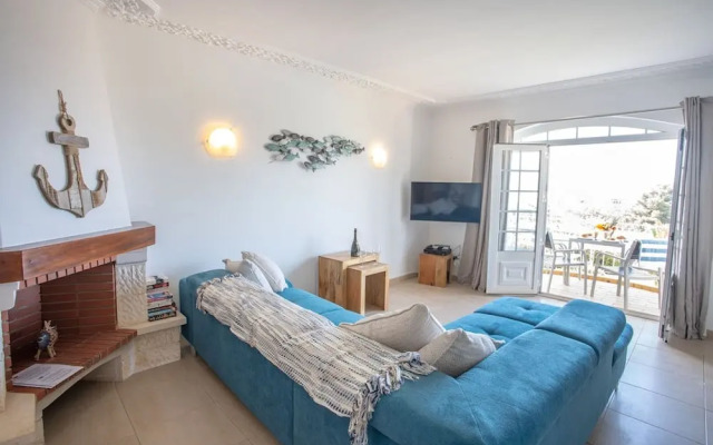 10 Marinha Two Bed Apt At Award Wining Beach