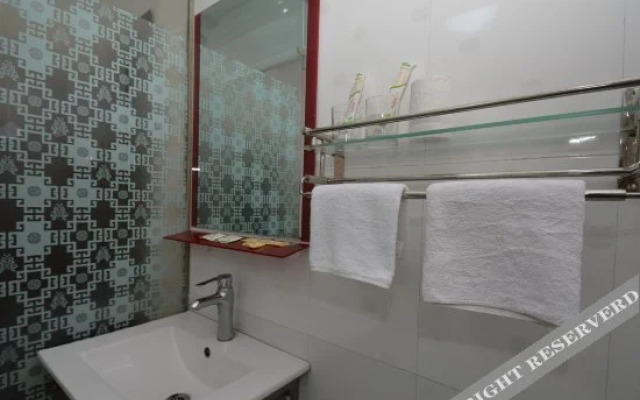 Donghui Hotel
