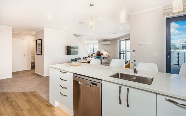 Central Manukau Hideaway