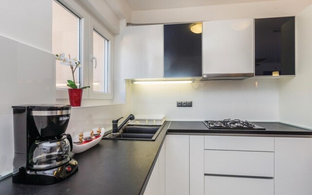 Awesome Home in Brzac With Wifi and 2 Bedrooms