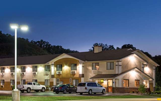 Super 8 by Wyndham Ripley