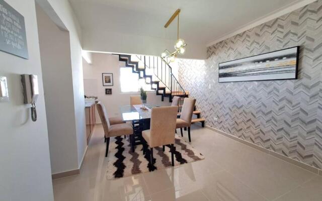 Getaway To Cozy Home 4 Br, 35 B
