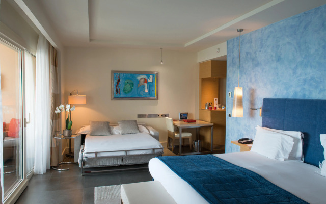 Monte-Carlo Bay Hotel & Resort