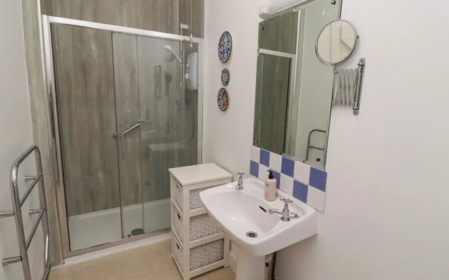 Armstrong Cottages No2