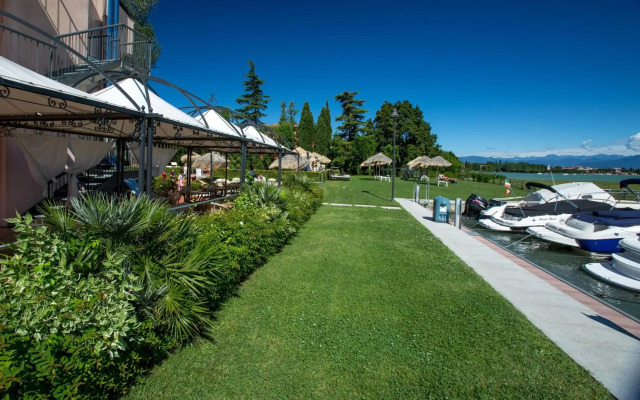 Yachting Hotel Mistral