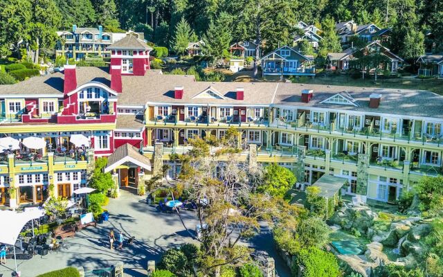 Poets Cove Resort & Spa