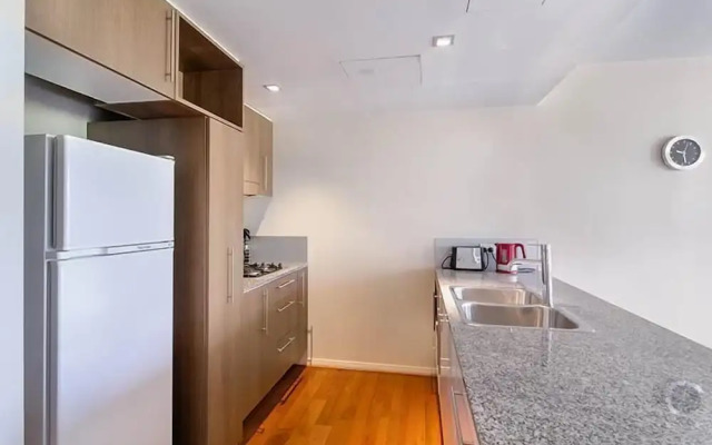 Wyndel Apartments - Harbour Watch