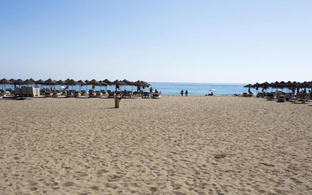 1 Line Beach and Sun