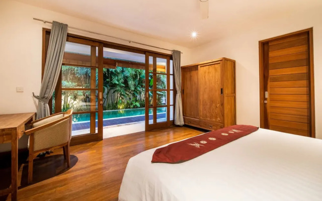 Fabulous Private Villa, 3 BR, Canggu With Staff