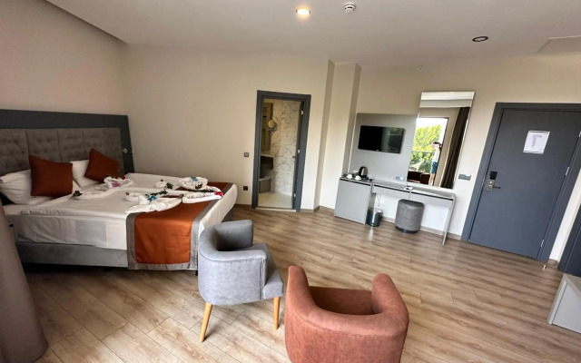 Side Golden Rock Hotel 16+ Adults Only