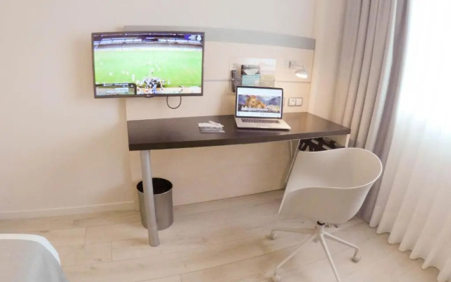 Holiday Inn Express Pamplona by IHG