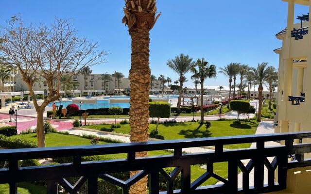 Grand Oasis Resort