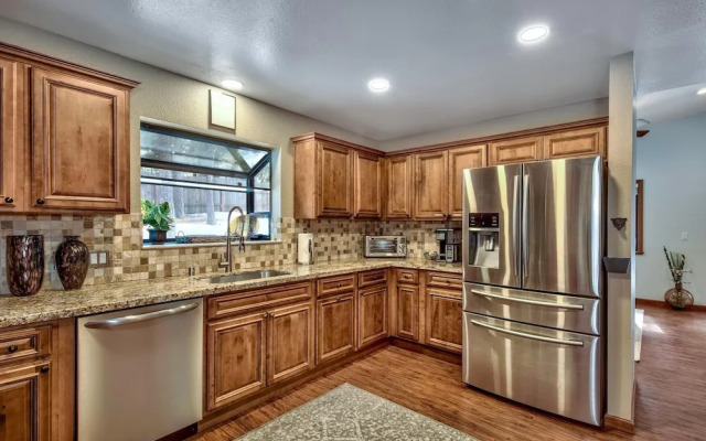 1760t Thunderbird Cabin 3 Bedroom Home