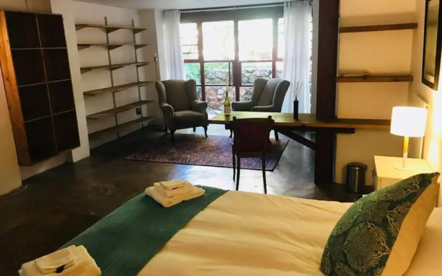 (Sub)urban retreat