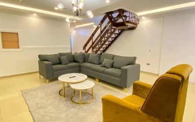 Deluxe Apartment