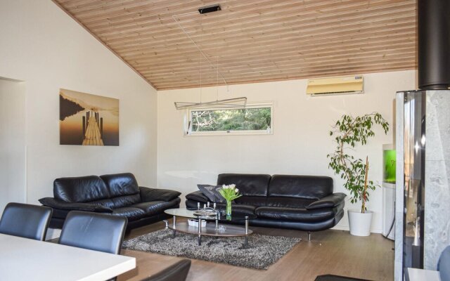 Nice Home in Lekeryd With 3 Bedrooms, Sauna and Wifi