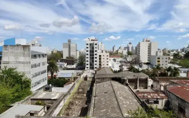 La Plata moderno apart