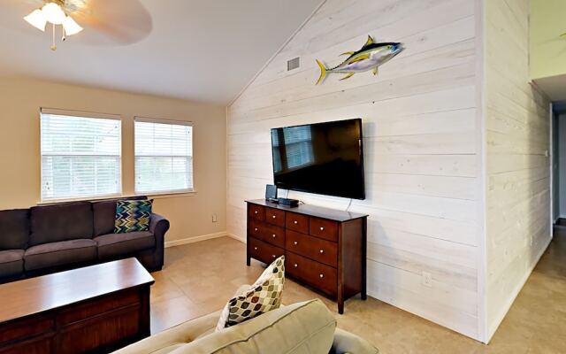 Doodle Digs - Three Bedroom Home