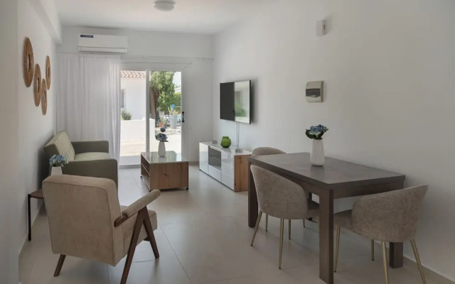 Phaedrus Living Olga Residence
