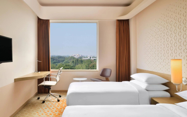 Fairfield by Marriott Chennai Mahindra World City – Guest Rooms – Mahindra World City