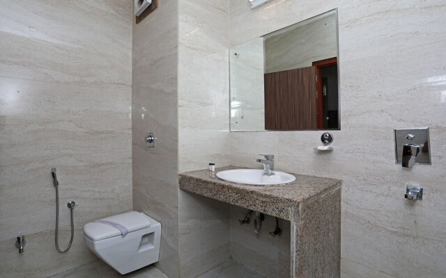 OYO 10343 Hotel Heera Foods