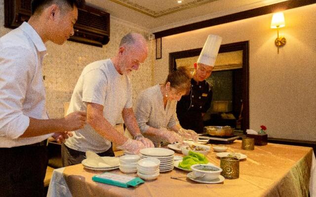 Heritage Line Violet Cruise-Ha Long Bay and Lan Ha