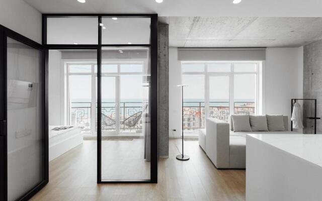 Sea and Sky Apartment