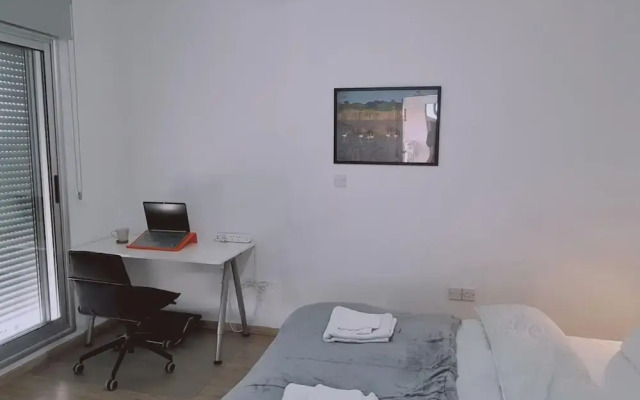 58 LIM - Stay Mystique Apartment