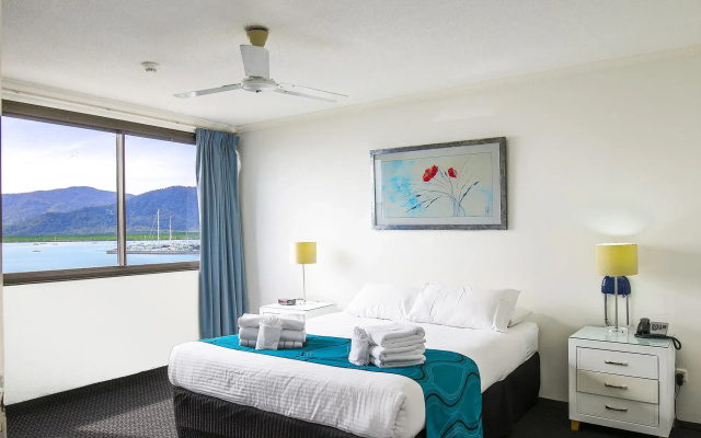 Cairns Aquarius