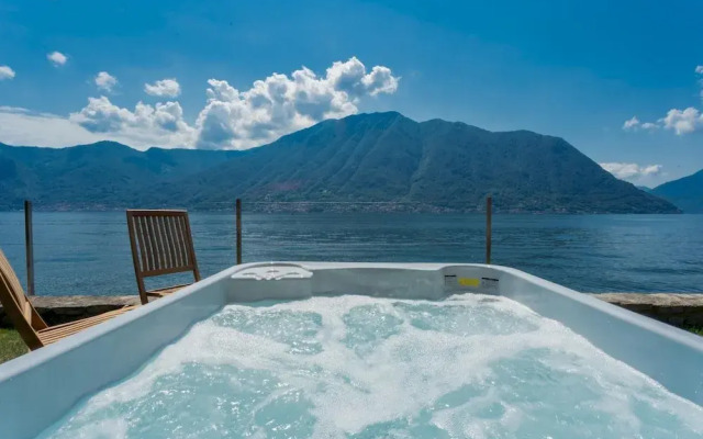 Sala Comacina Villas