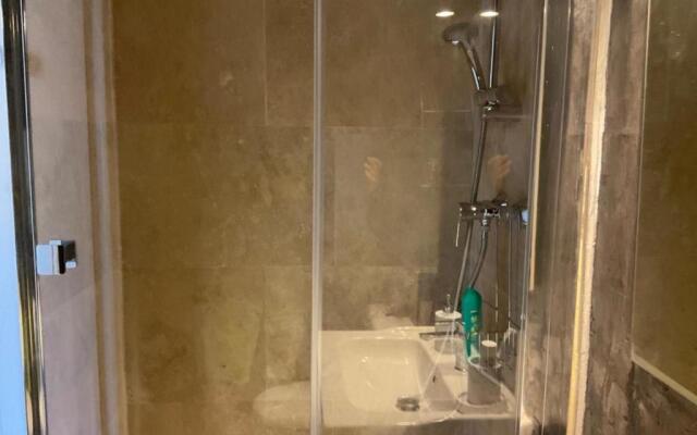 Nice Studio 20 M Near The Place D'albertas!