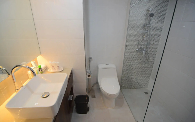 Charoen Hotel