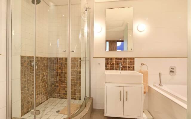 Cape eazi stayz's Cartwright Apartments