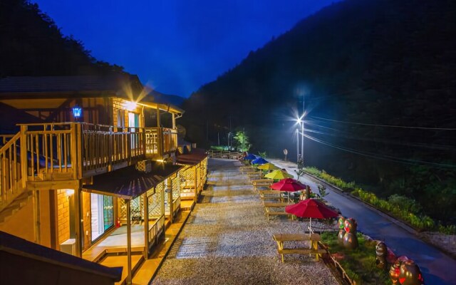 Jeongseon Firefly Light Clay Pension