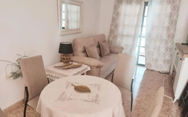 Apartment Edith - Ocean View Just Above the Beach