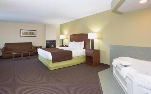 Cobblestone Hotel & Suites – Wisconsin Rapids