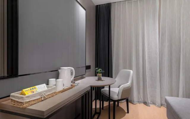 Lavande International  Guangzhou TaiKoo Hui Square Shipaiqiao Metro Station Branch - Free Shuttle Bus to Canton Fair Complex During Canton Fair Period