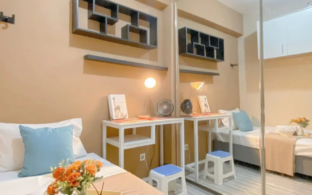 Warm And Homey 2Br Bassura City Apartment