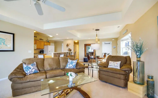 Family Condo w/ Views & Pool Access in Lake Ozark!