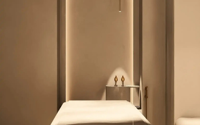 F ZEEN ATHENS – Adults Only
