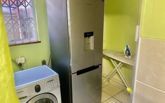 Beautiful Apartment in Century City