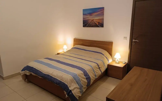 University Heights 2-bedroom Cosy Apartment