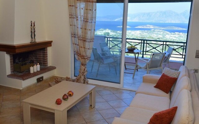 Villa Arolithos