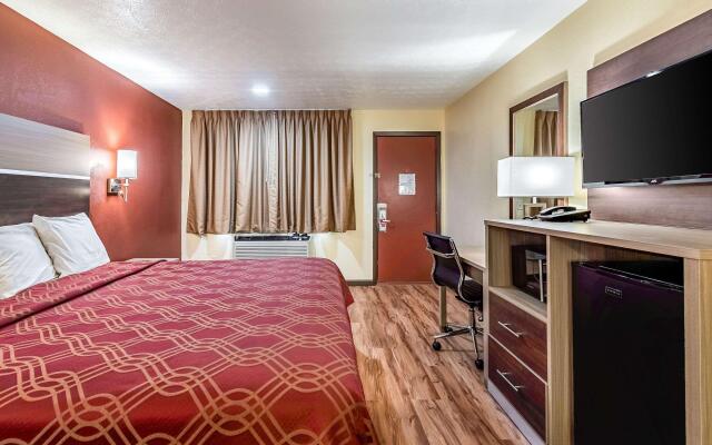 Econo Lodge Worthington