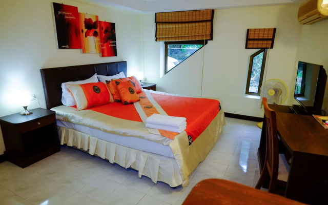 Adonis Guest House