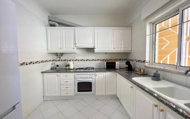 Vilamoura Central 2 With Pool by Homing